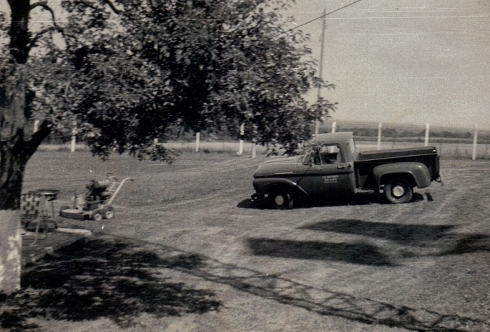 barbecue tondeuse et pick up.jpg