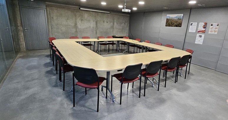 TablesChaisesMairie.jpg