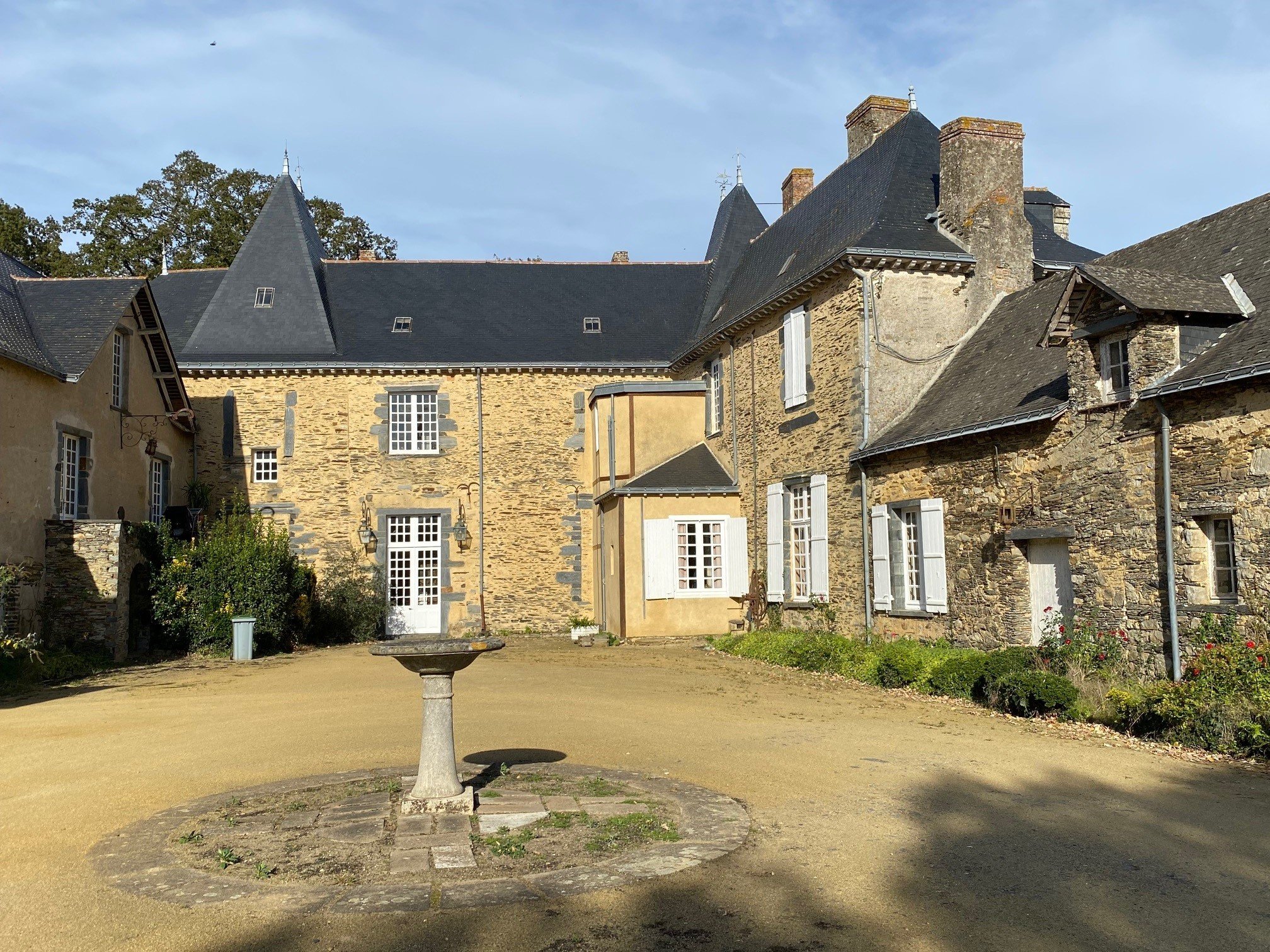 château Garrelaye.jpg