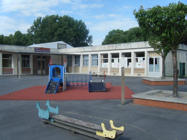maternelle catherine poteaux.jpg