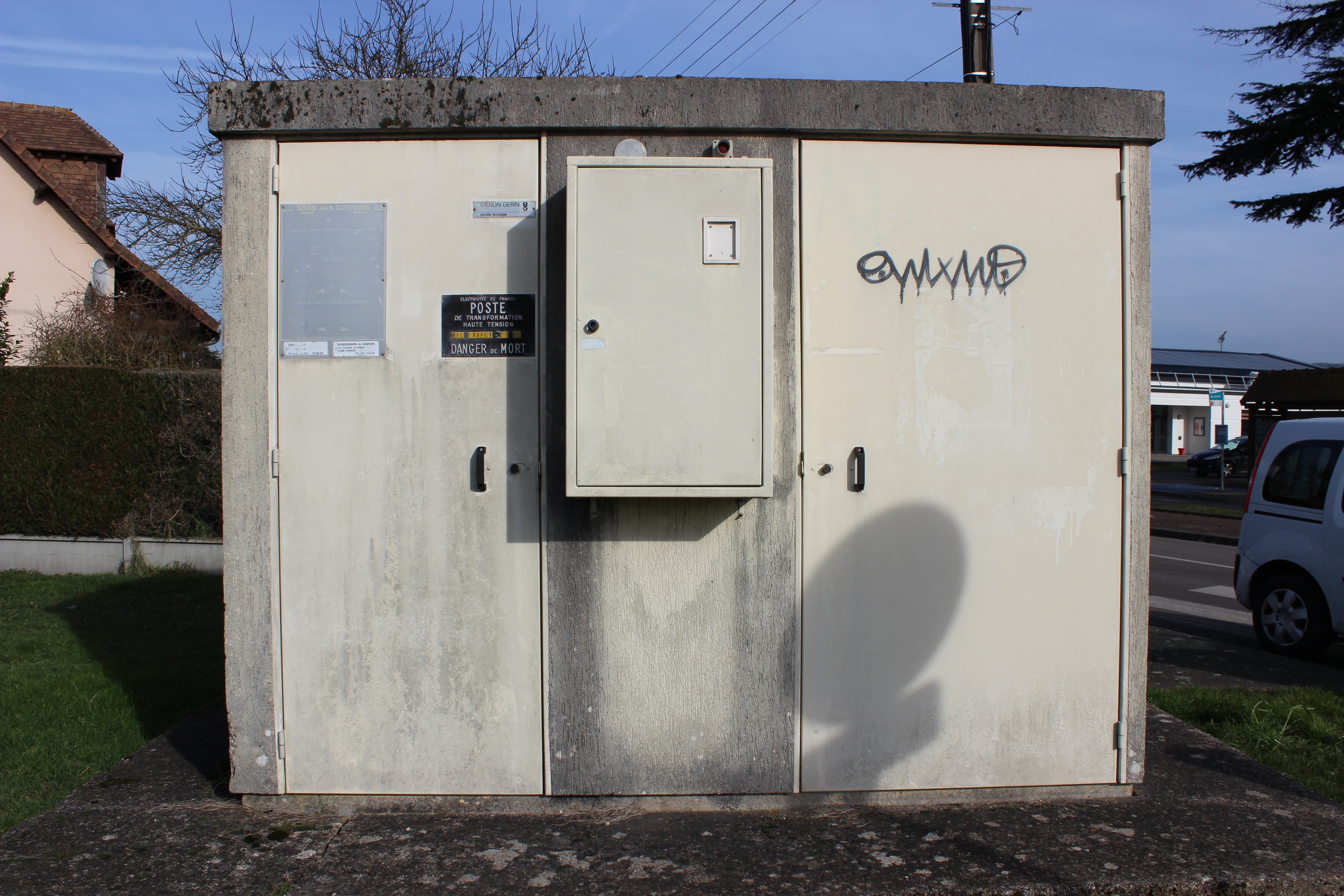 Transfo 2_Rue de la Ravine_En face des écoles.JPG