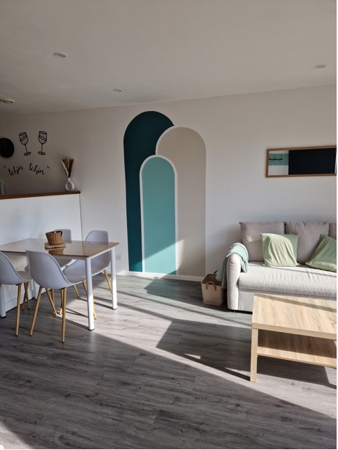 2026_Meublé touristique Les G_Salon.jpg