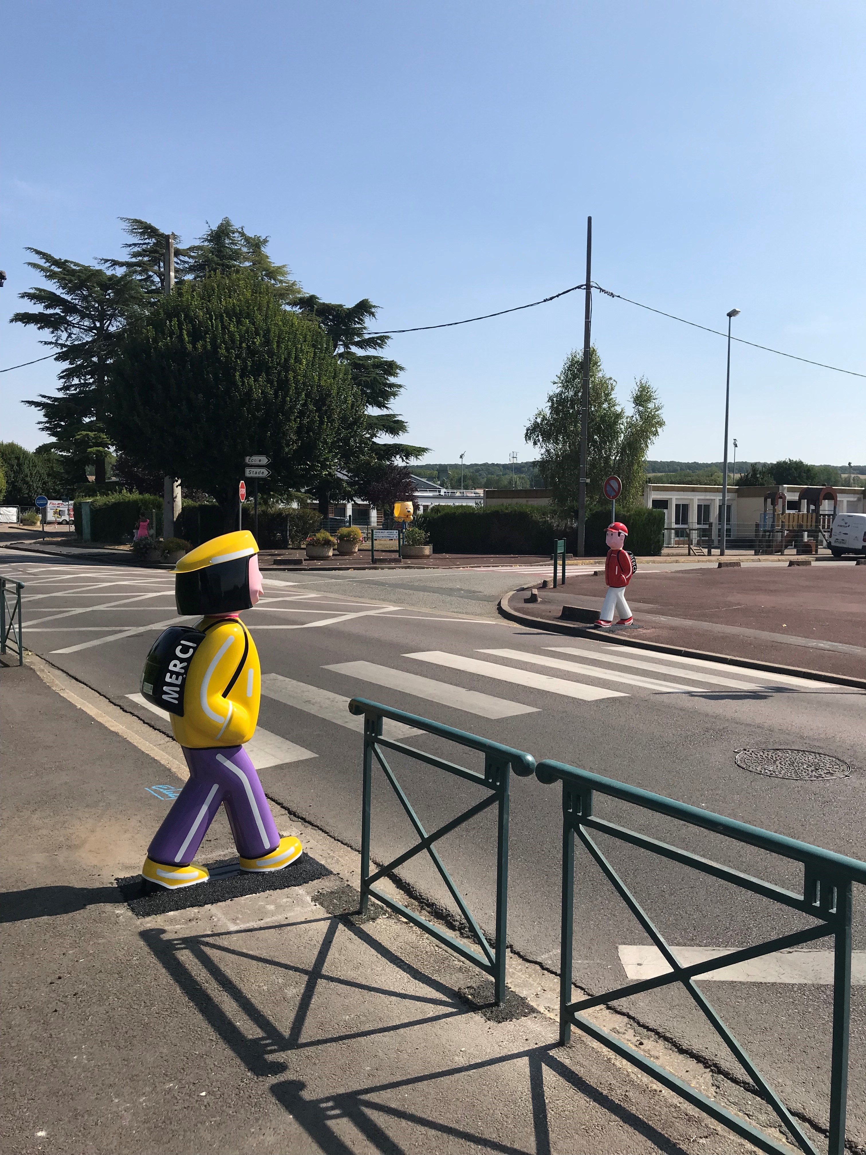 Ecole Théo et Zoé passage piétons.jpg