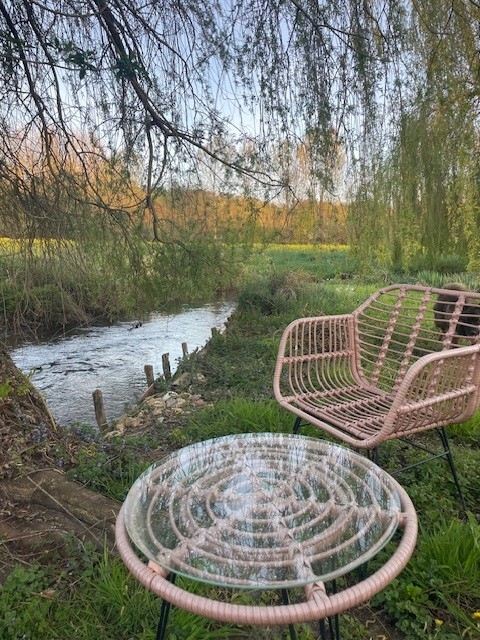 Pied dans l_Epte_Jardin2.jpg