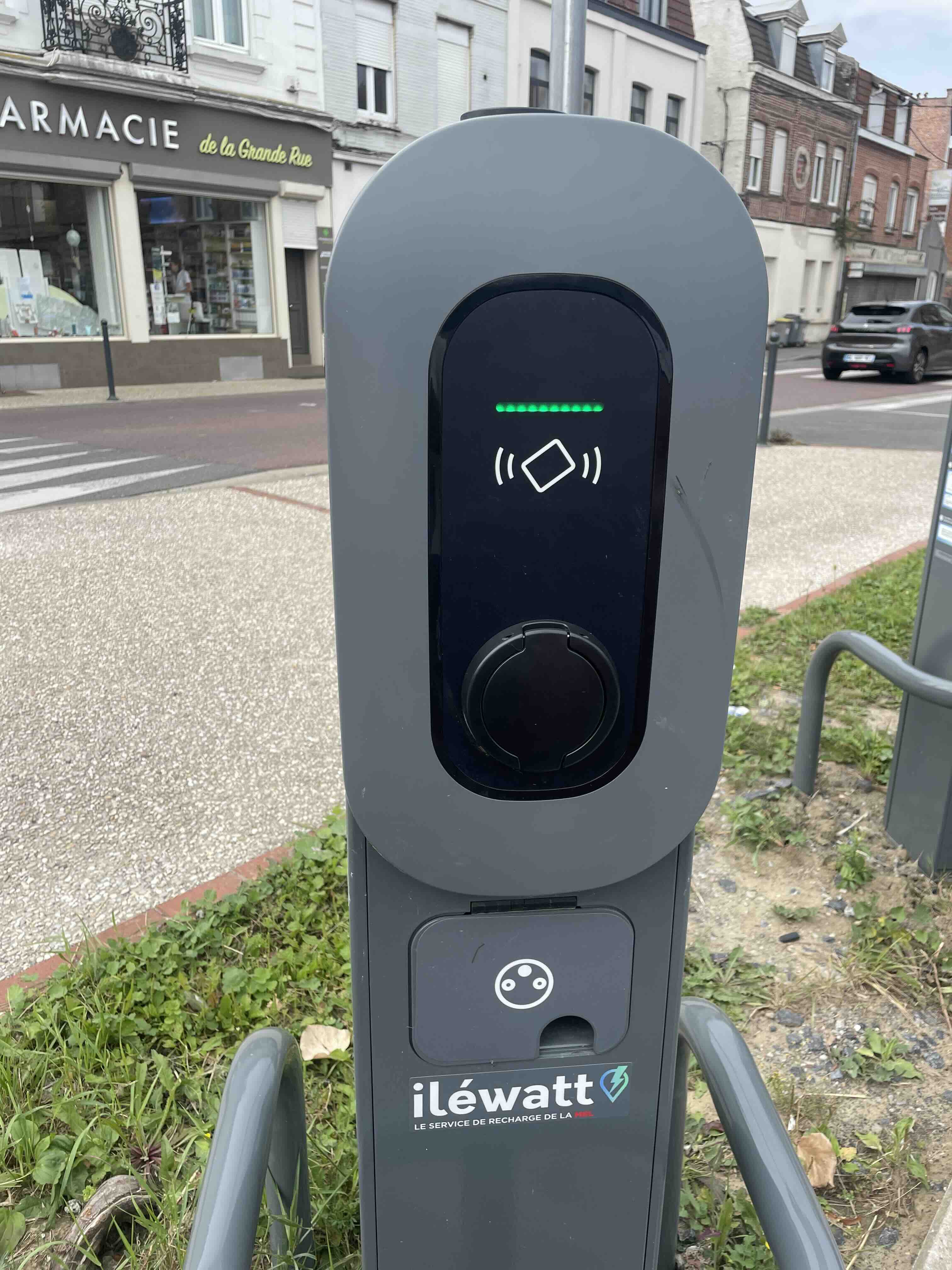 bornes électriques dufour 2.jpg