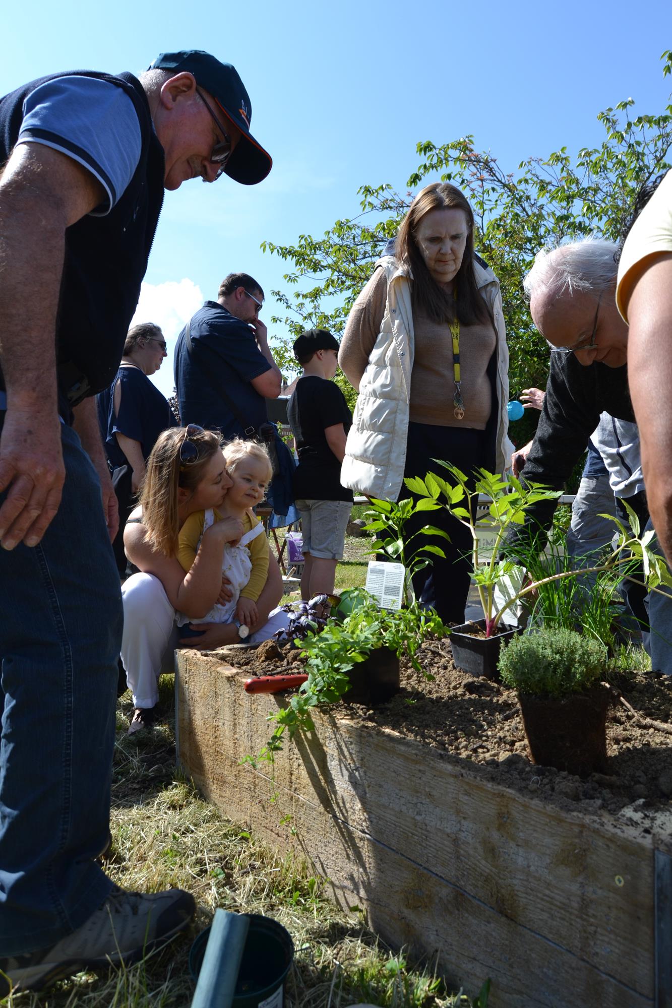 atelier intergenerationnel au Jardin d_Hacote - 2023 - 2.jpg