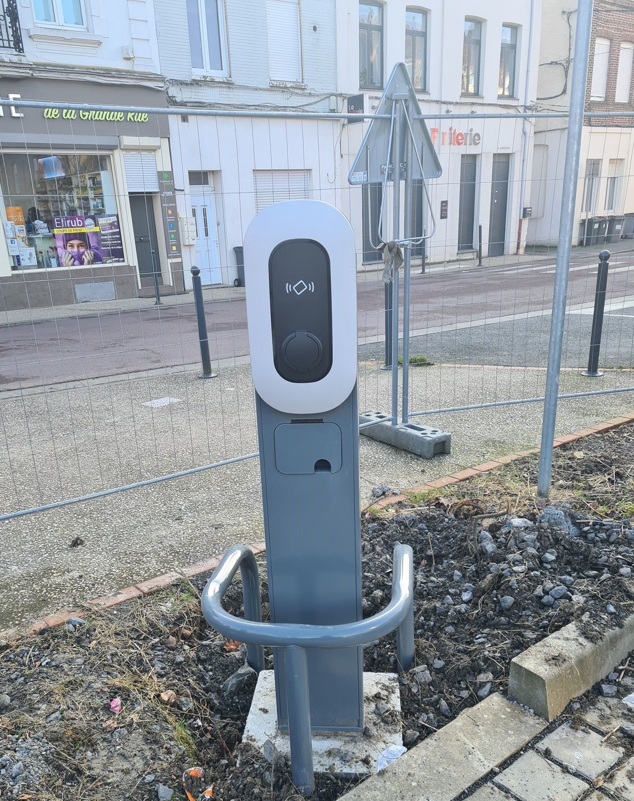 Bornes de recharge électriques - rue Dufour _1_.jpg