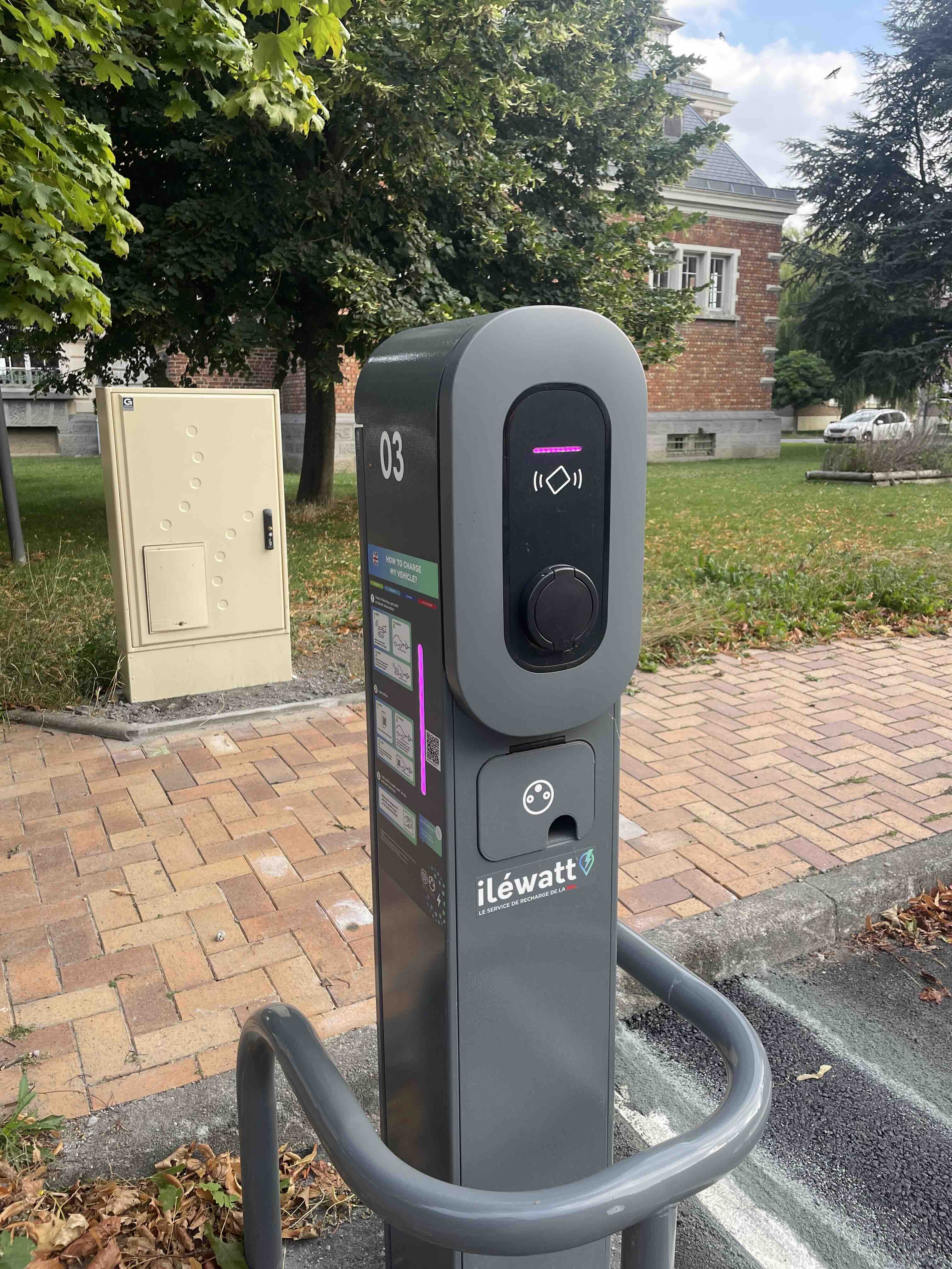 bornes électriques mairie 2.jpeg