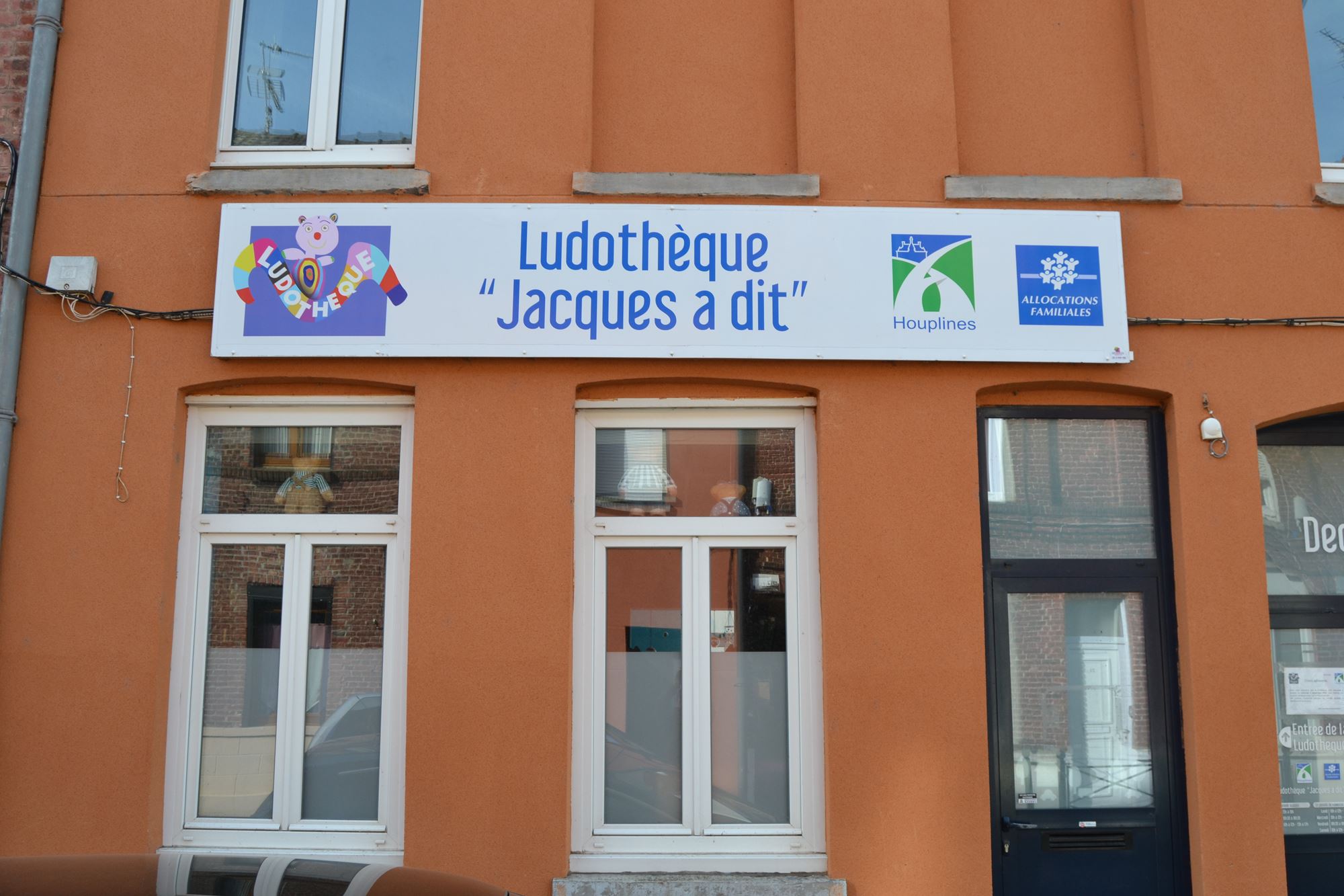 Ludothèque - façade.jpg