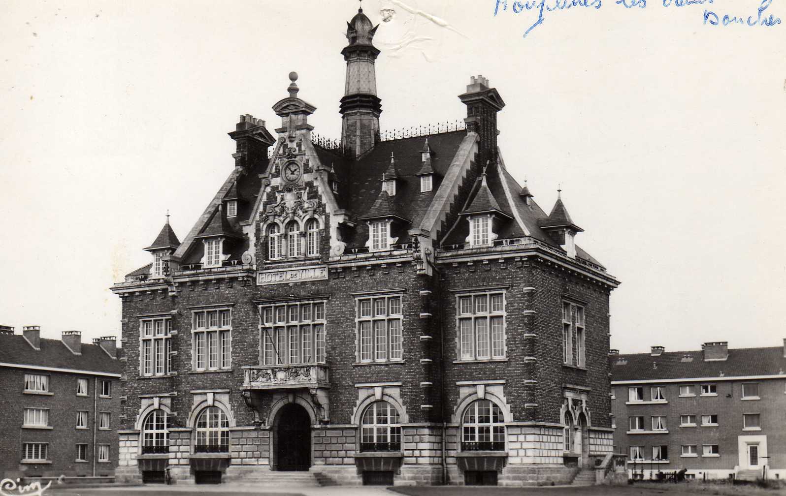 Mairie - annees 1950.jpg