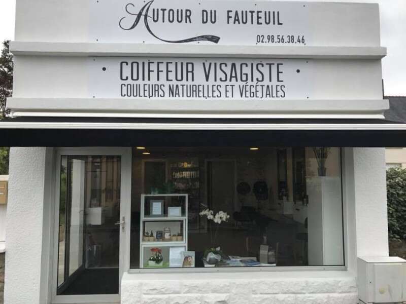 AUTOUR DU FAUTEUIL.jpg