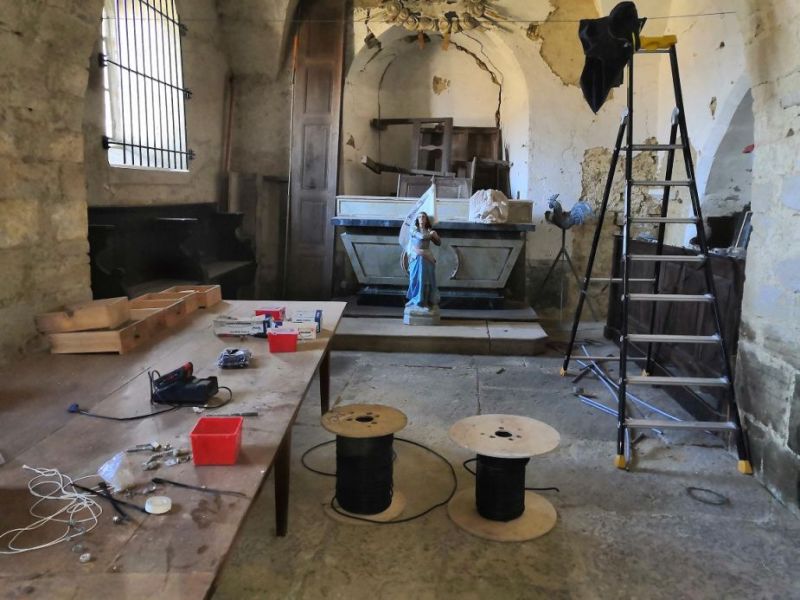 Travaux de mise en conformité électrique de l_église de Saint Laurent la Roche5.jpg