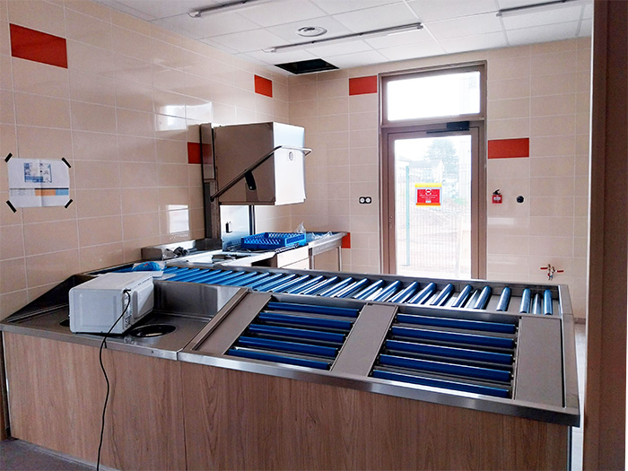 2026.02_Restaurant scolaire Sables mobilier cuisine.jpg
