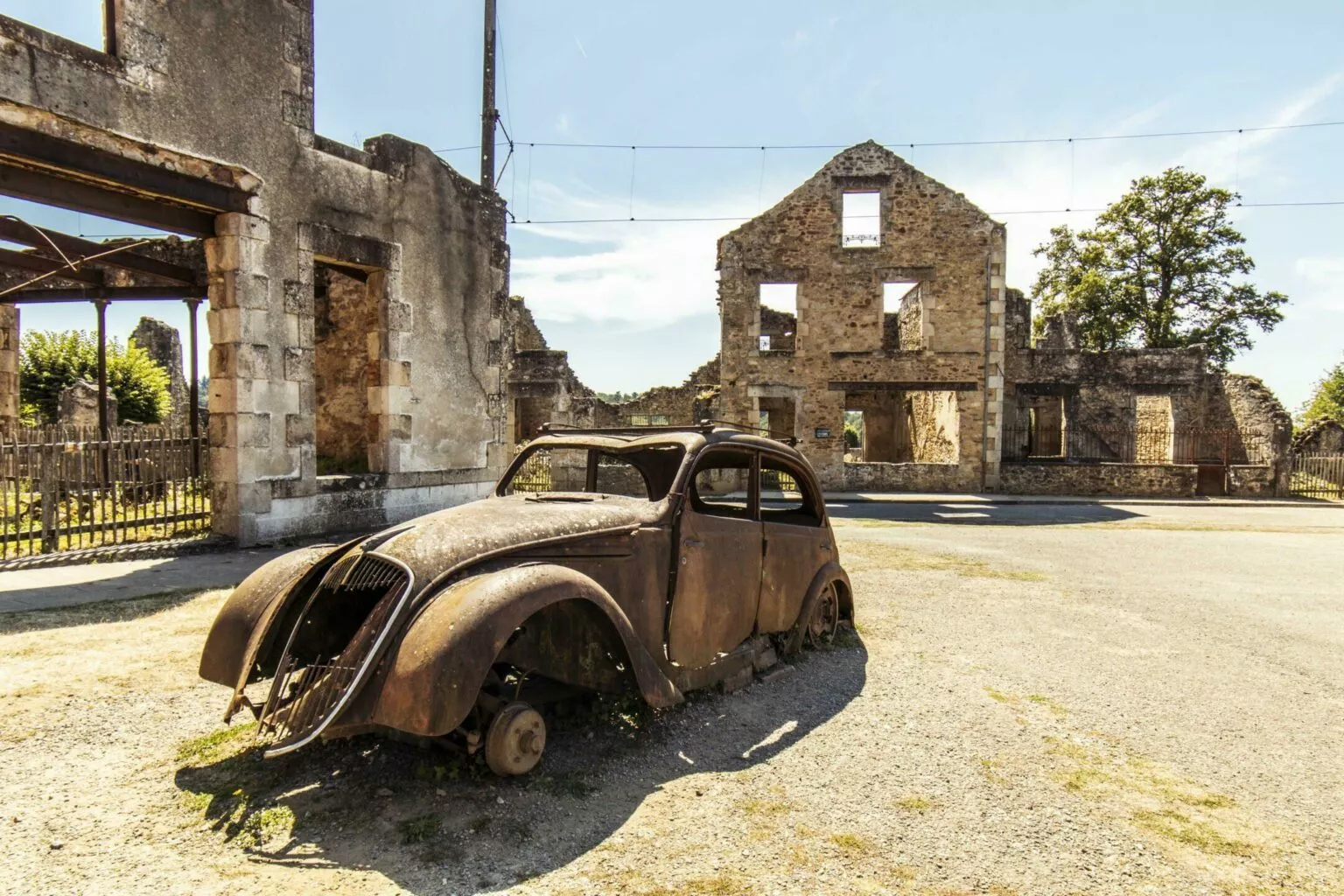 oradour-sur-glane-autour-de-limoges-1536x1024.jpg