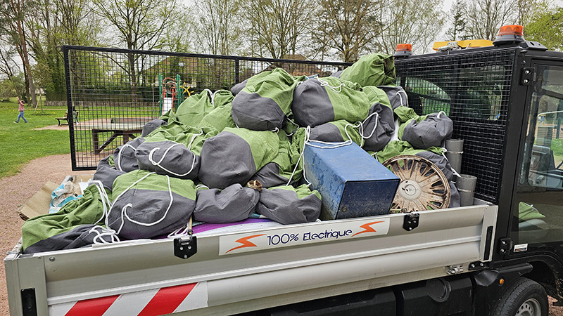 110 kilos de déchets récoltés en un après-midi.jpg