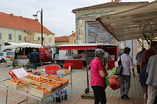 marché du bourg.jpg