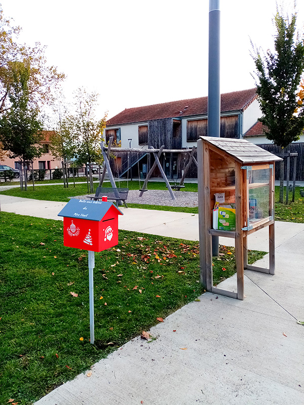 Boite Noel Tuileries.jpg