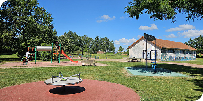 Parc Louise Michel.jpg