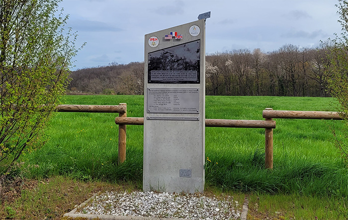 Stèle du bois de Brathe.jpg