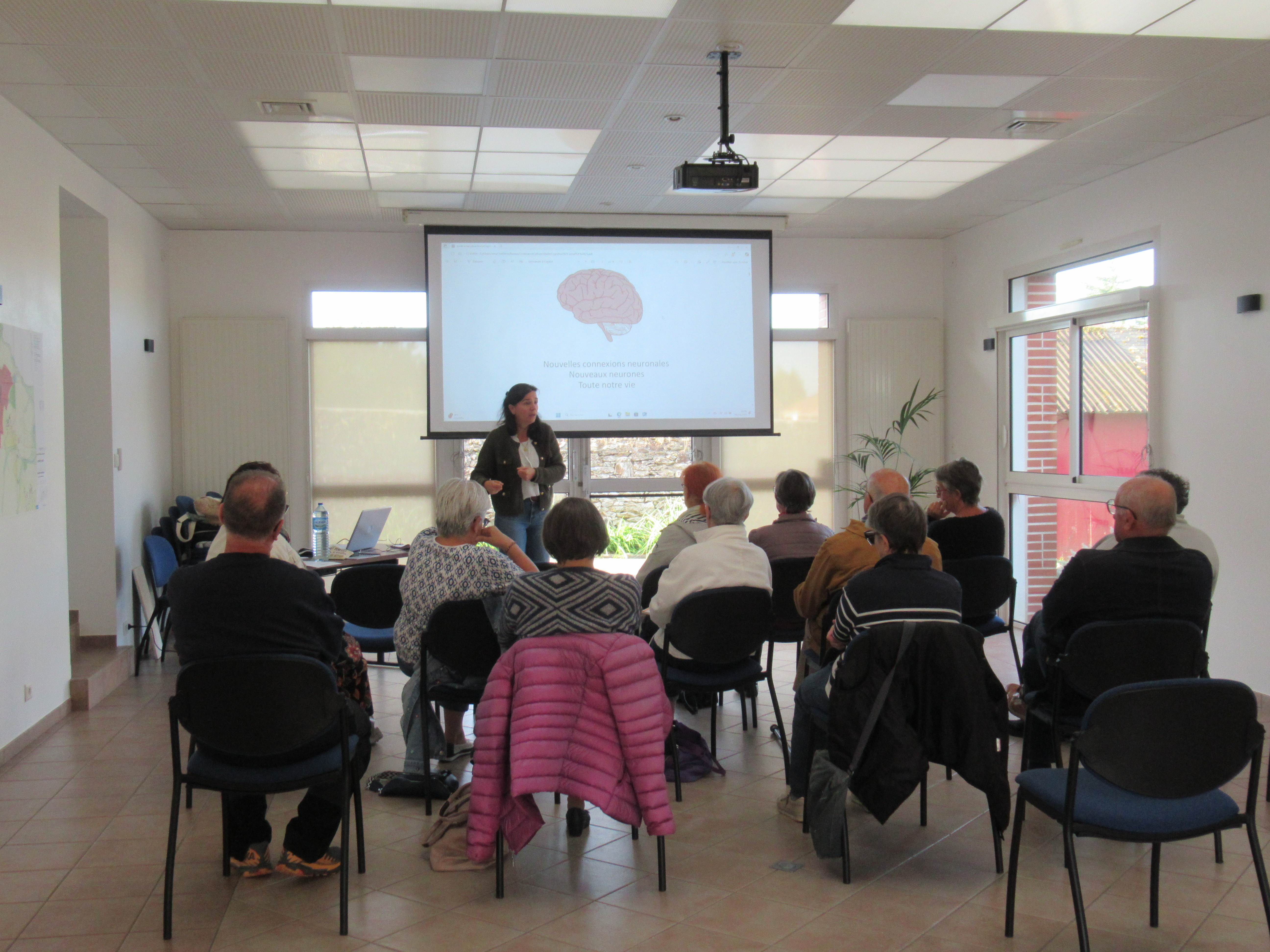 conférence mémoire.JPG