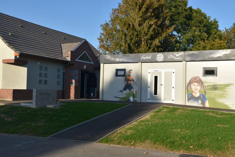 Les vestiaires du football.jpeg