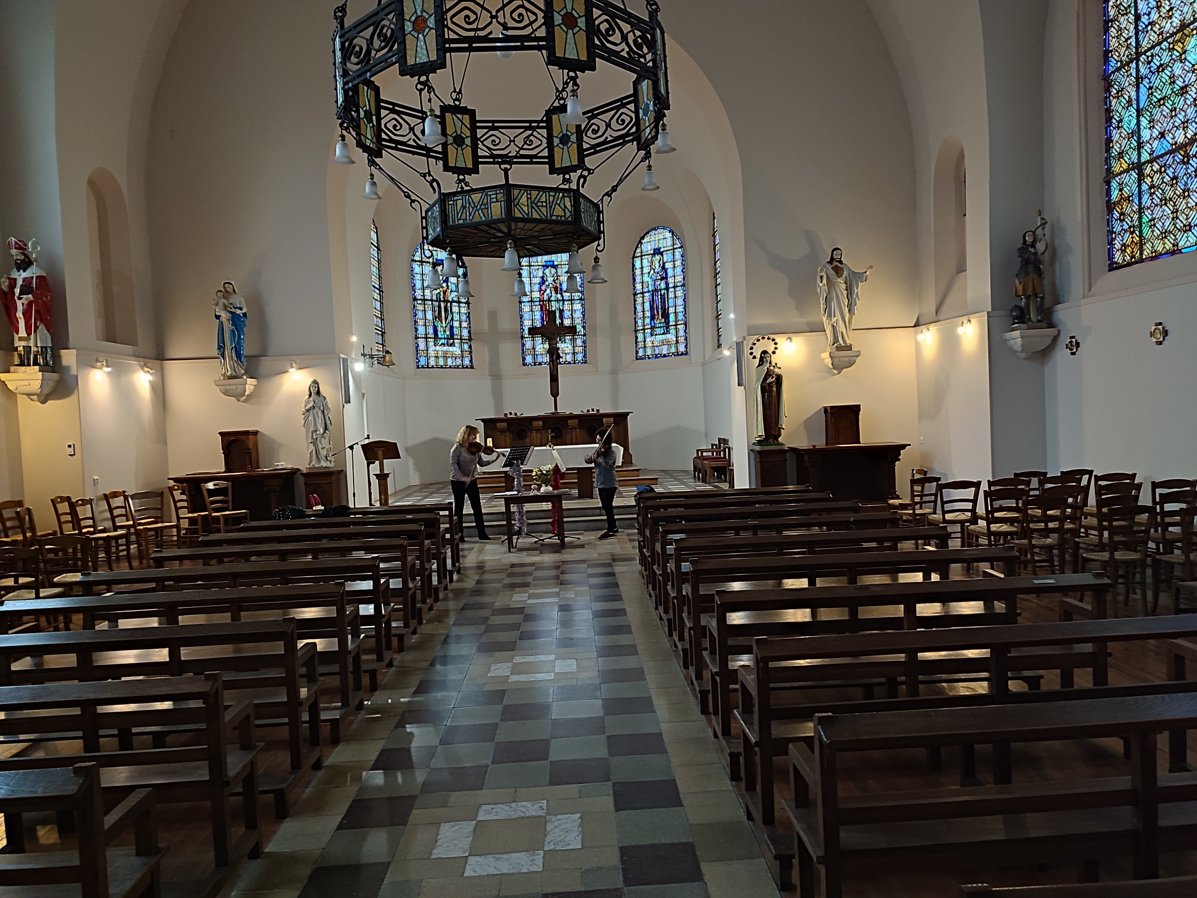 Interieur eglise.jpg