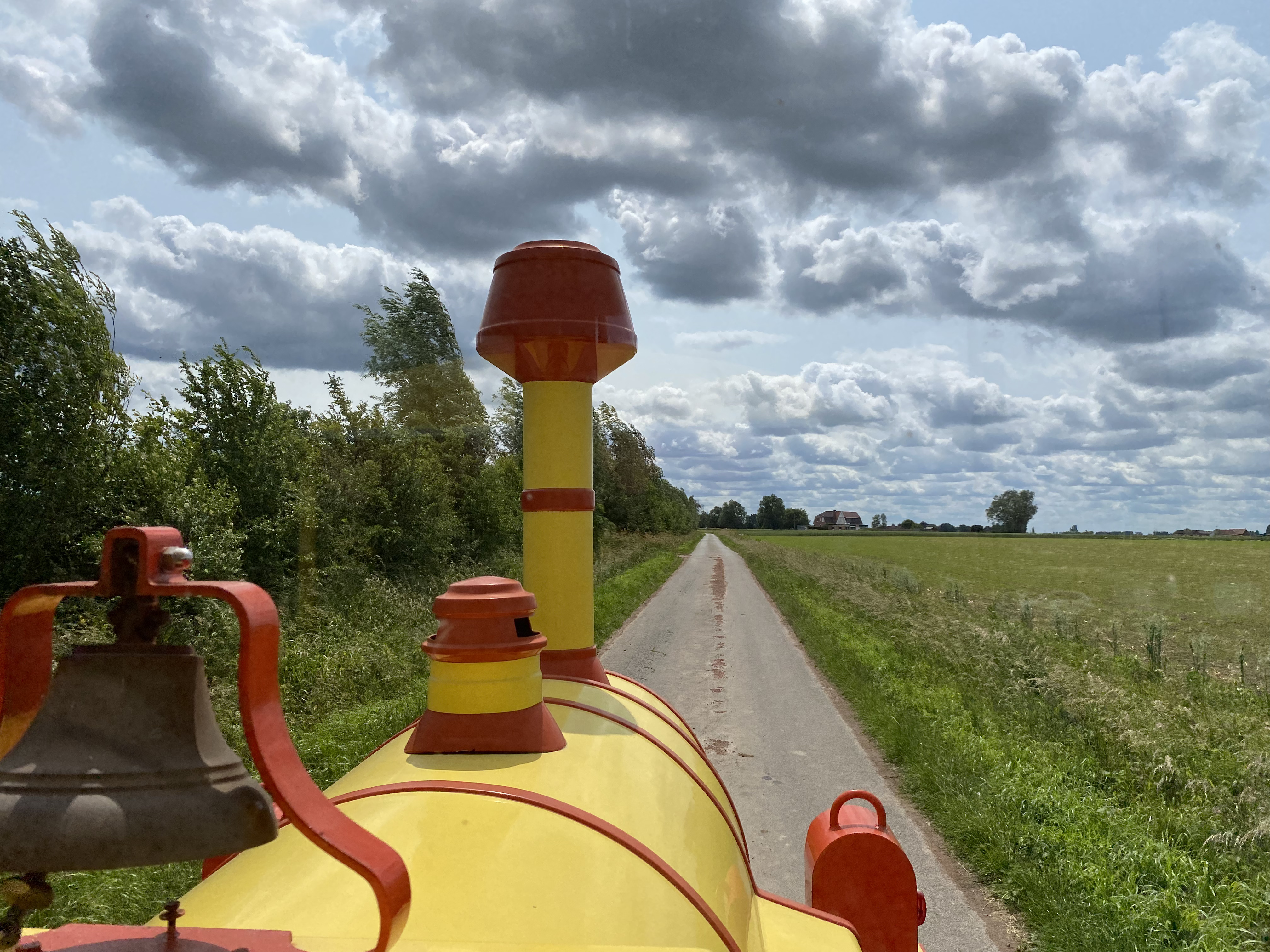 train.jpg