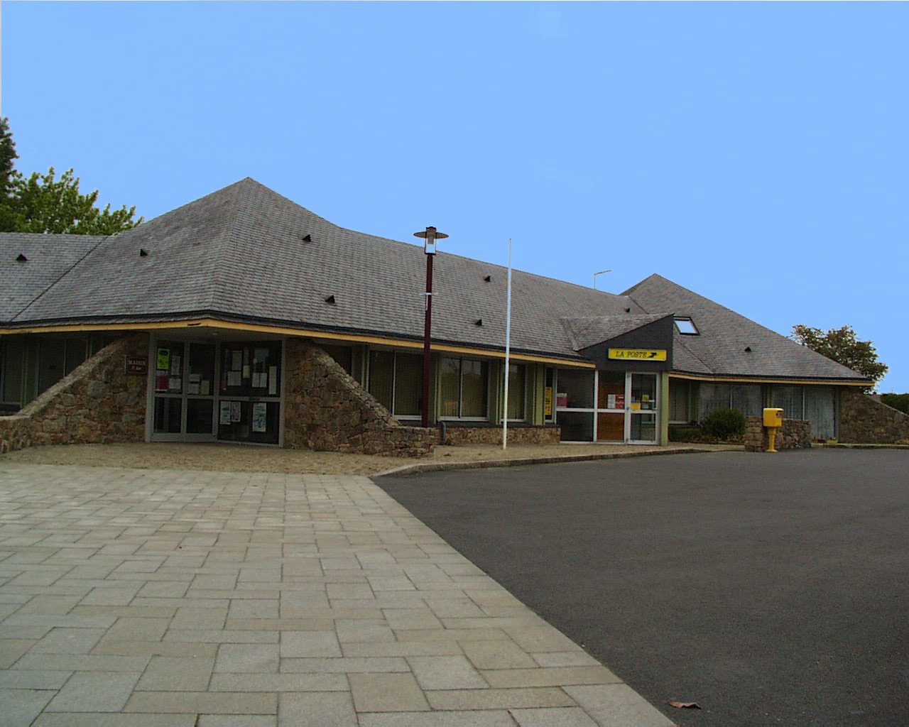 Mairie-poste 1.jpg