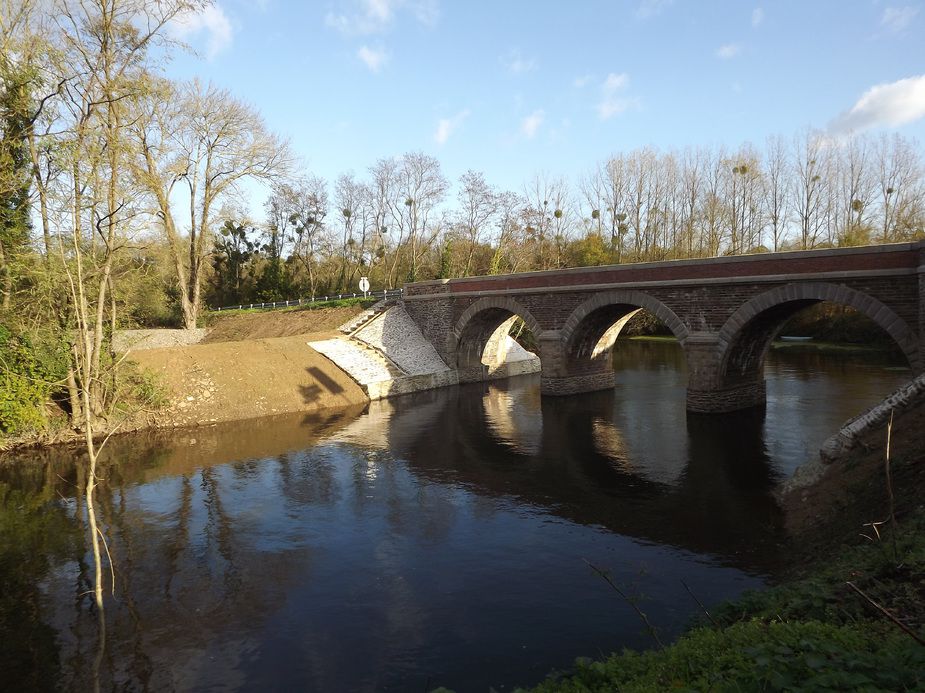 saint-fiacre pont de bel abord.jpg