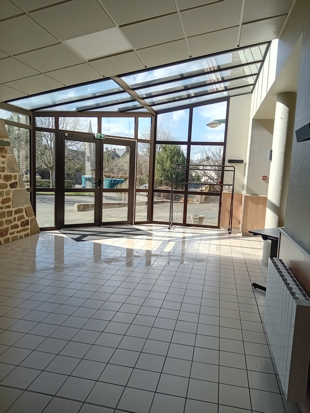 SALLE20.jpg