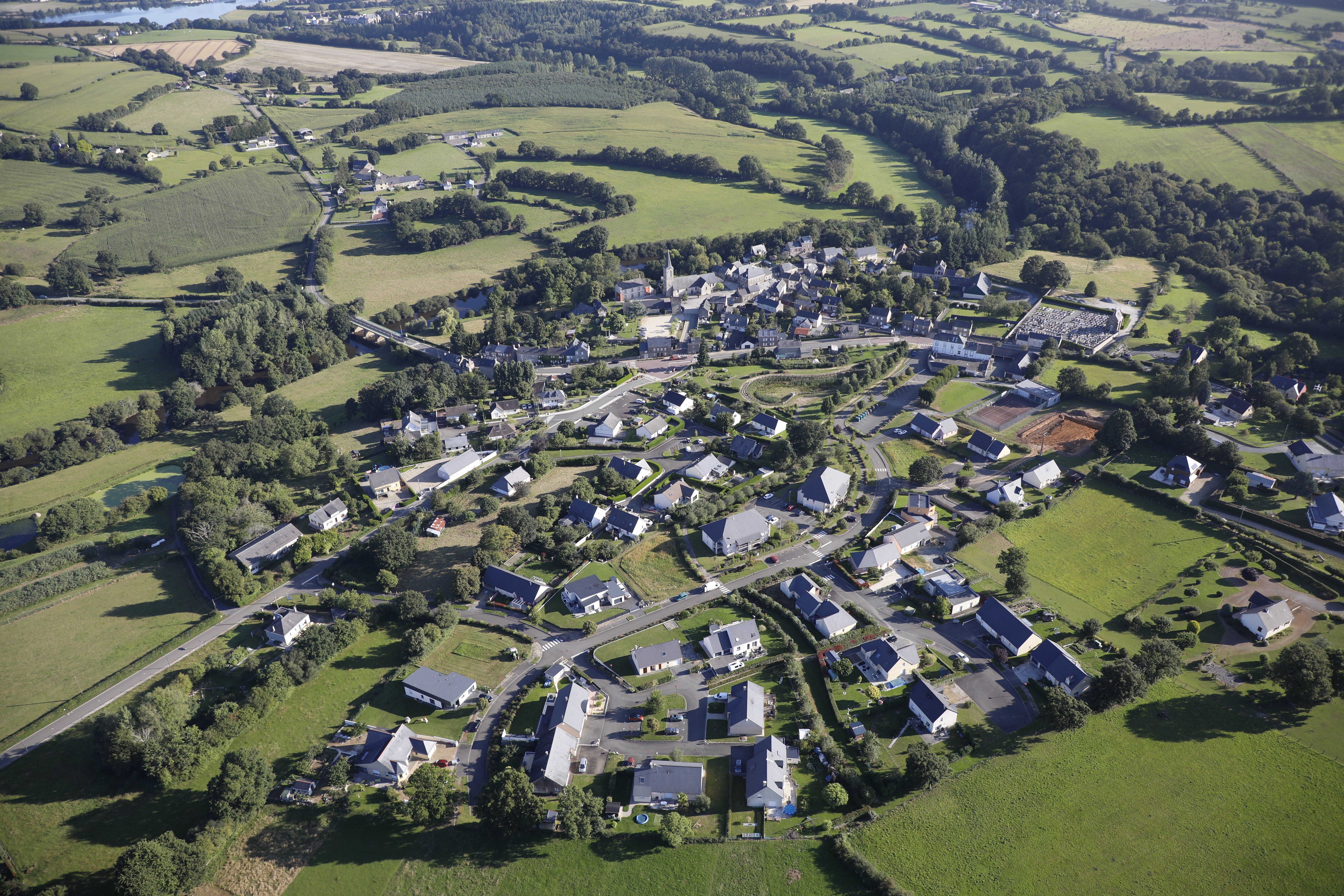 Bourg_9_.JPG