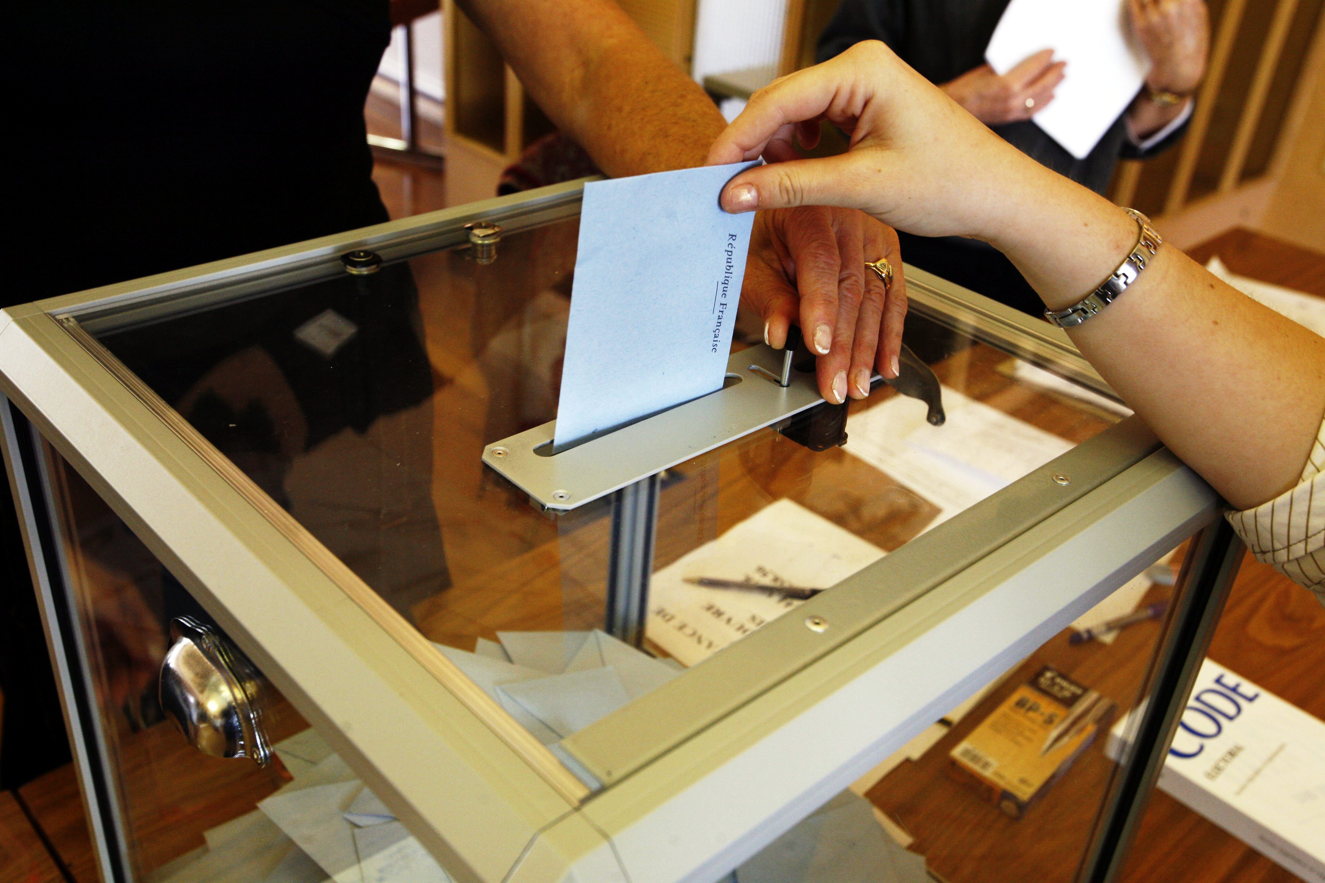ELECTIONS-Urne.jpg