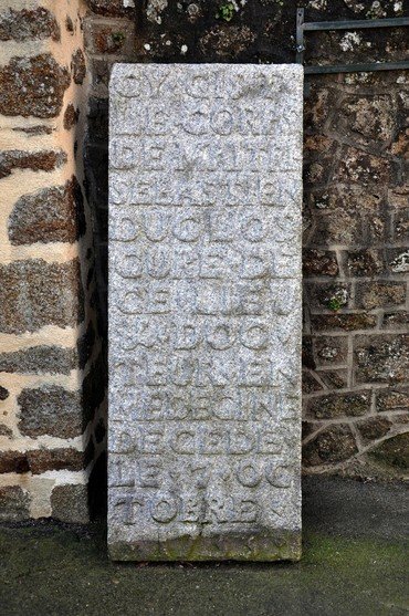 EGLISE2.jpg
