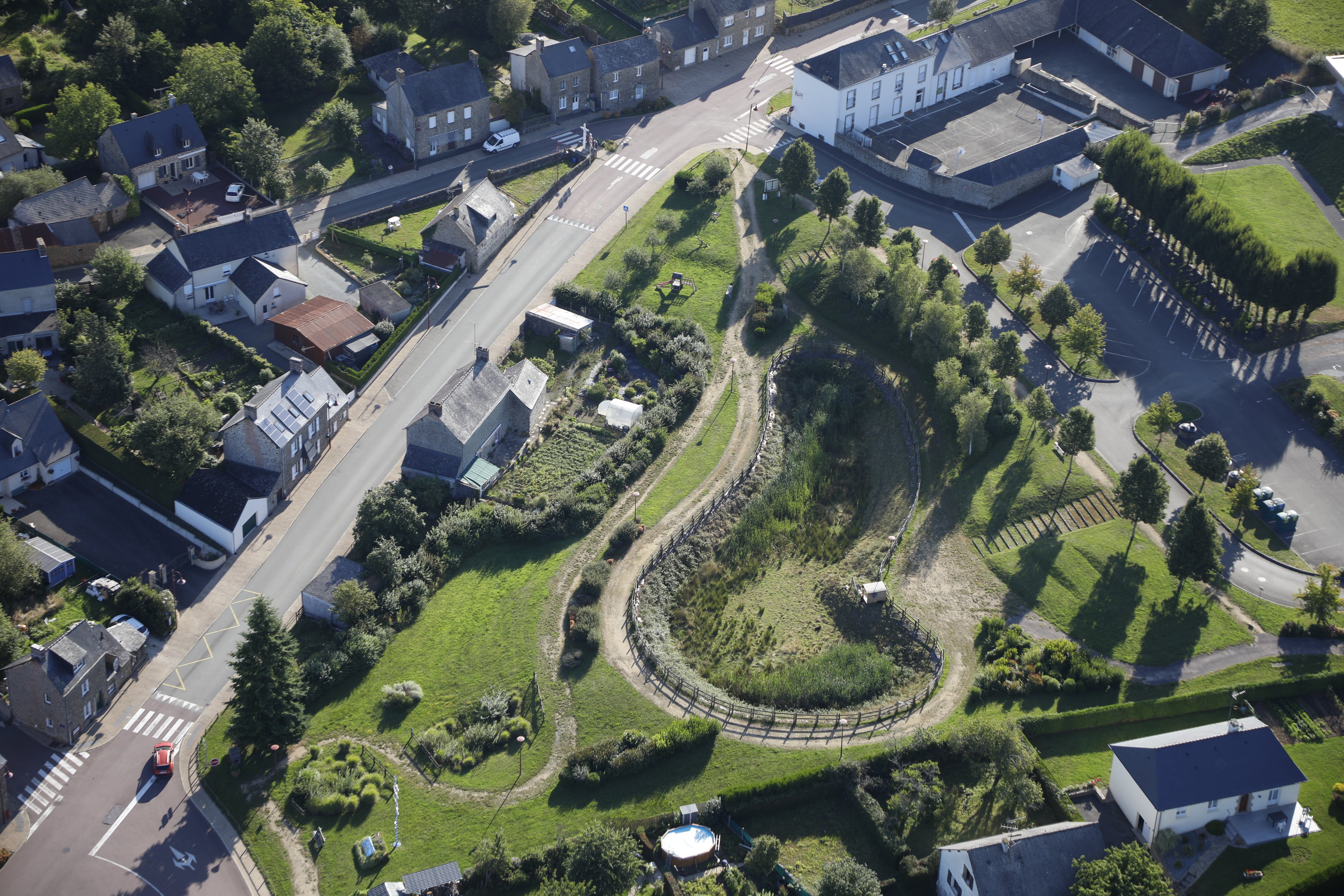 Bourg_6_.JPG