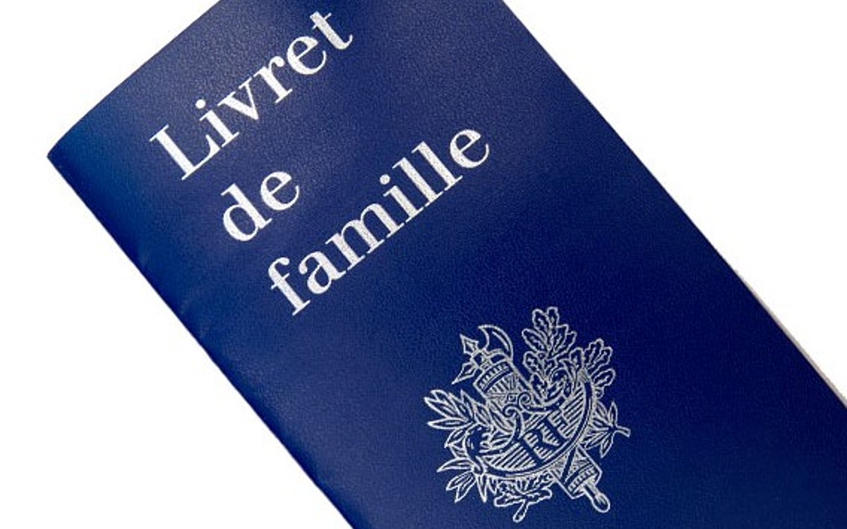 livret famille.jpg