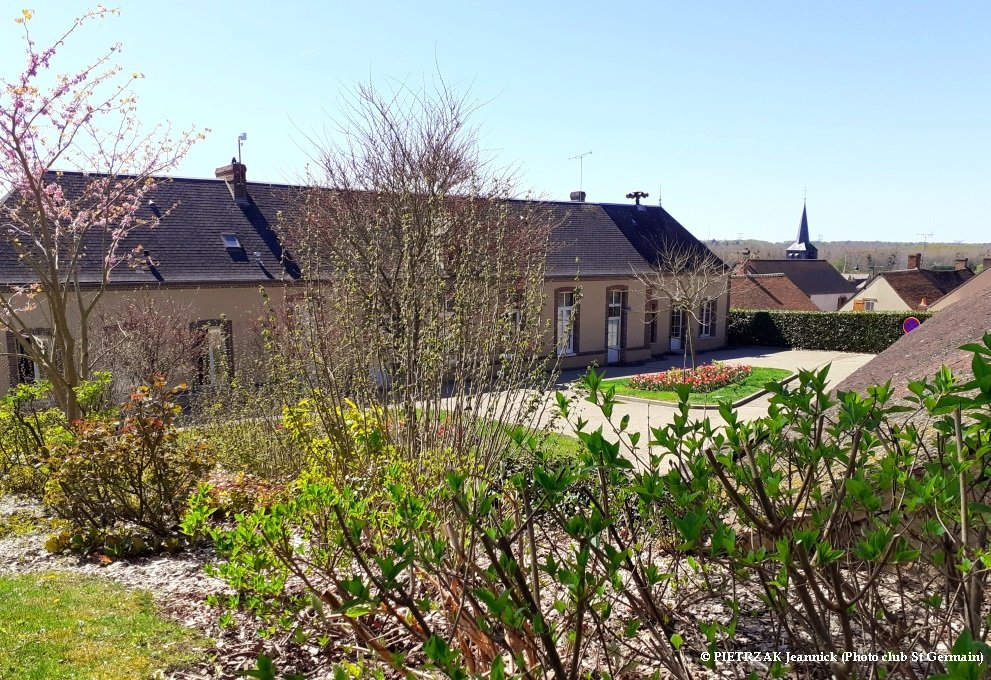Arrière mairie.jpg