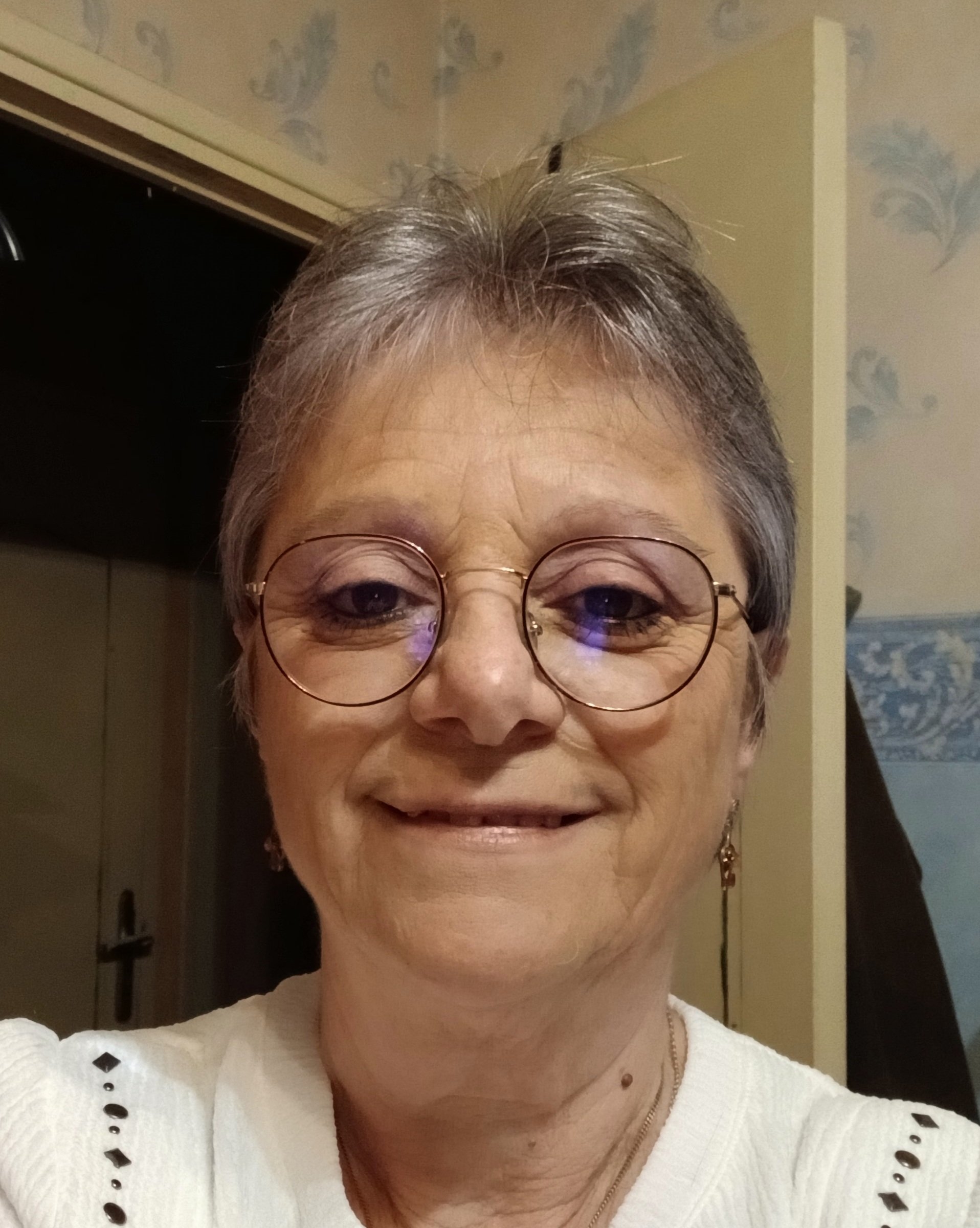 Annie ABSOLU.jpg