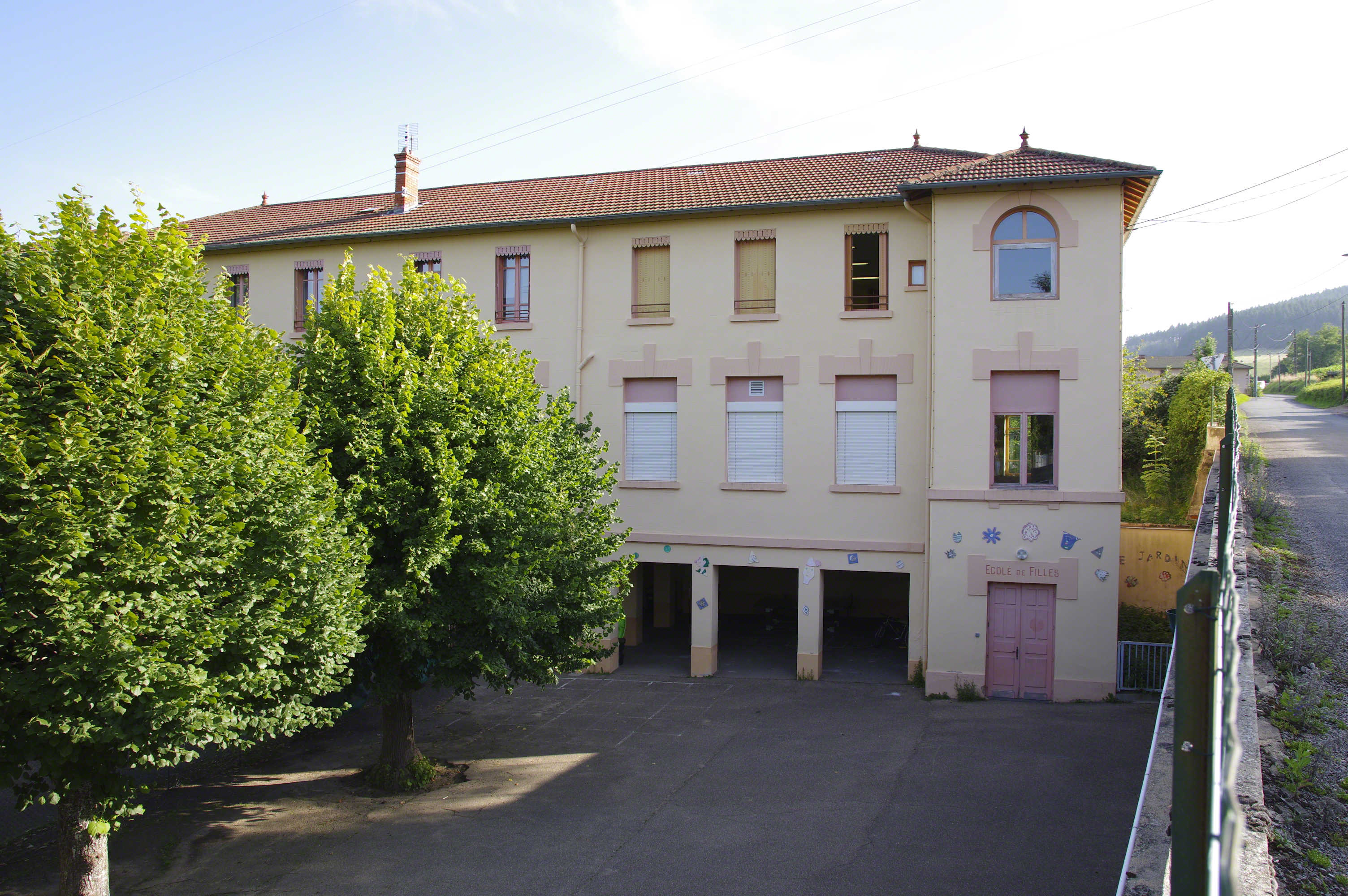 Mardore-LCM-école.jpg