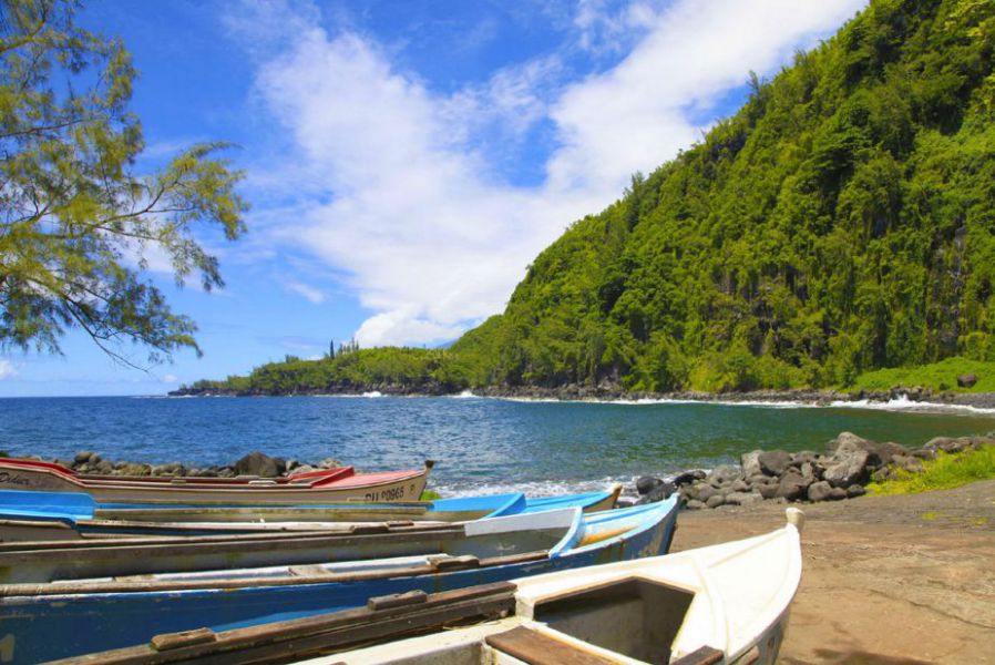 Anse Des Cascades.jpg