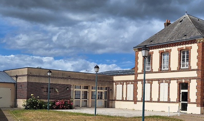 salle des fêtes3.jpg