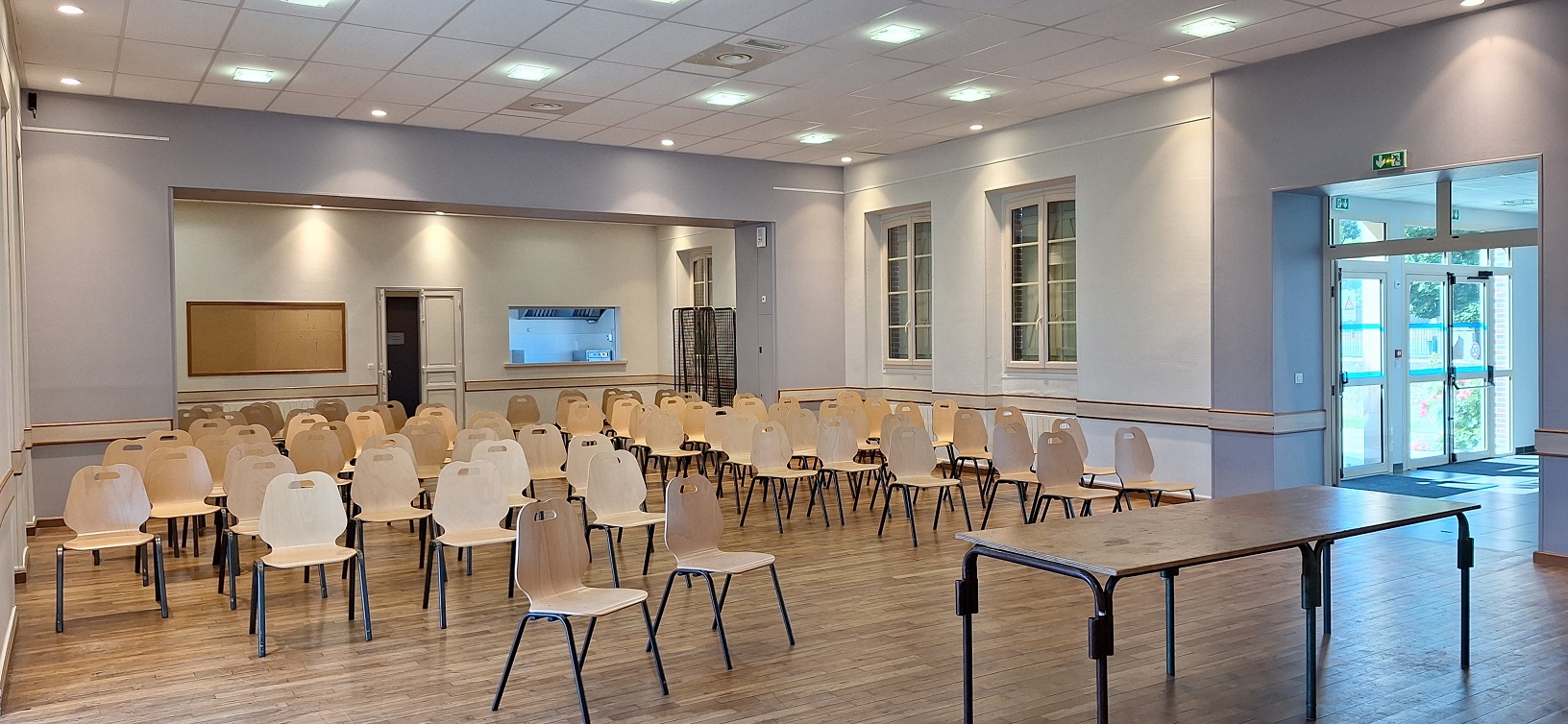 salle des fêtes1.jpg