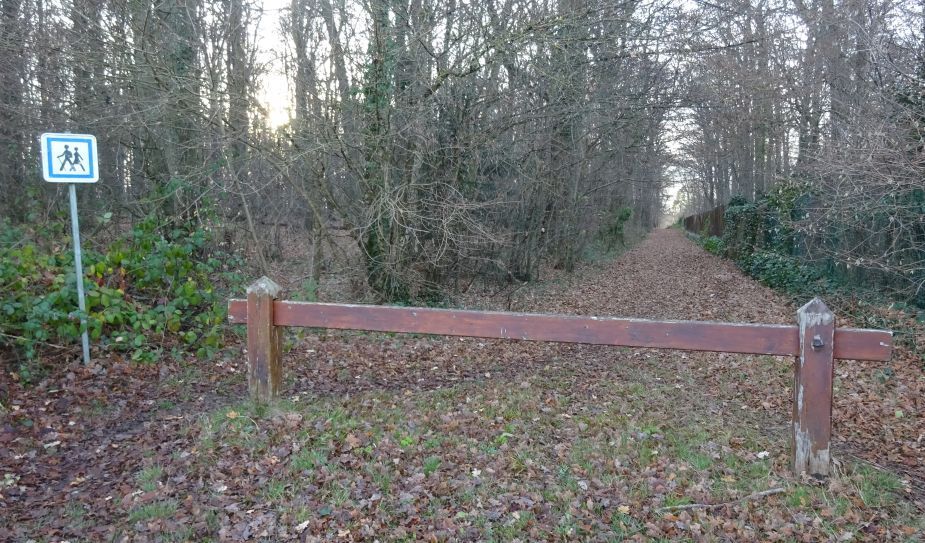 barrière chemin.jpg