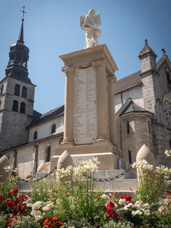 monumentmorts1.jpg