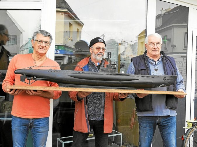 2023 02 21 - Le Tél -devant-la-vitrine-du-local-lmdm-christian-le-roux_7289845_676x504p.jpg