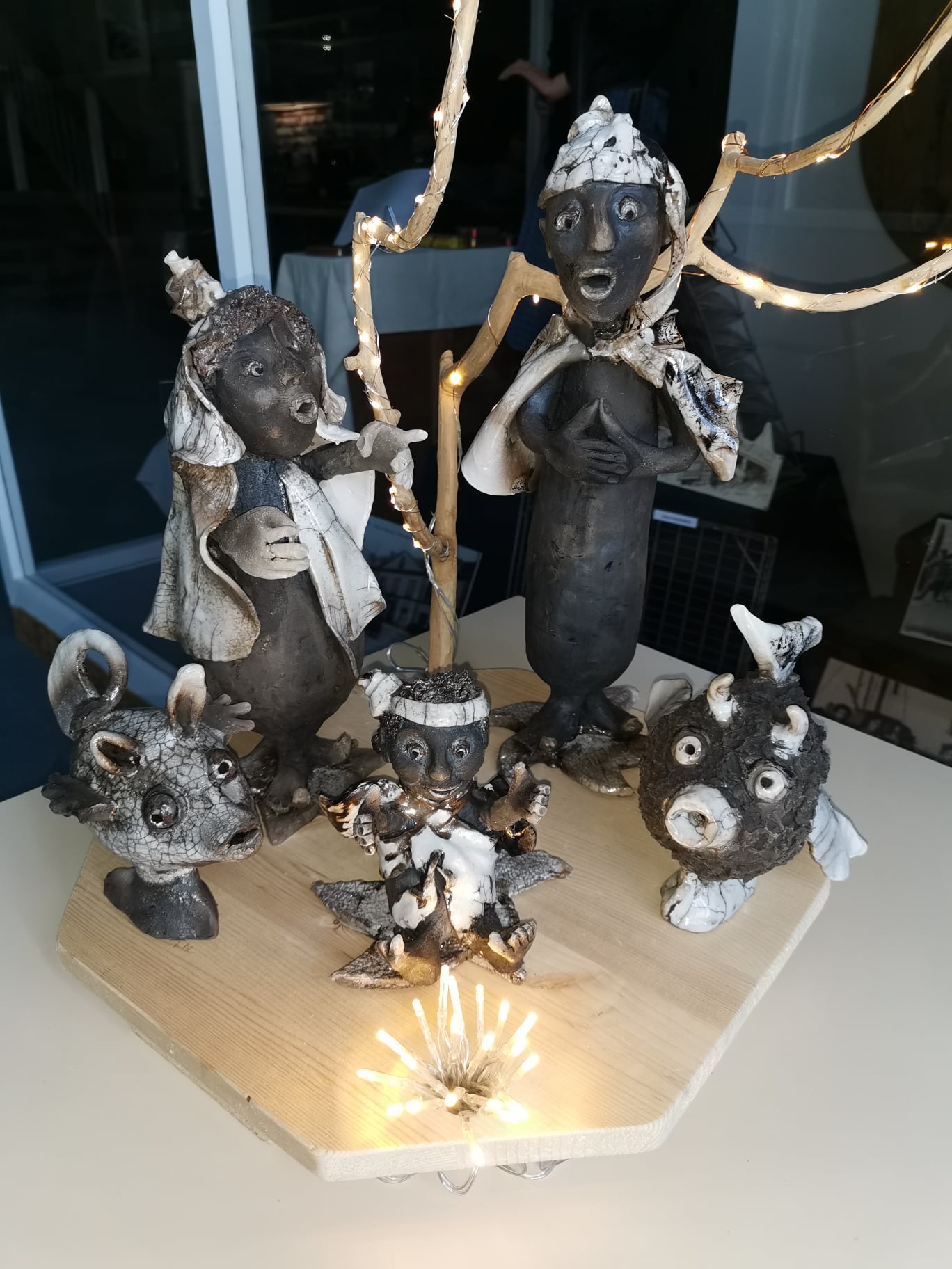 Crèche poissons noirs
