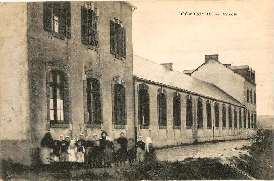 LOCMIQUELIC - L_école publique.jpg
