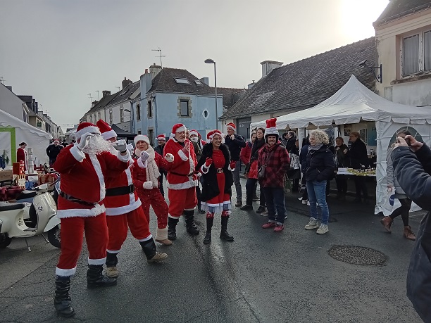 La mère Noël _ ses copains.jpg