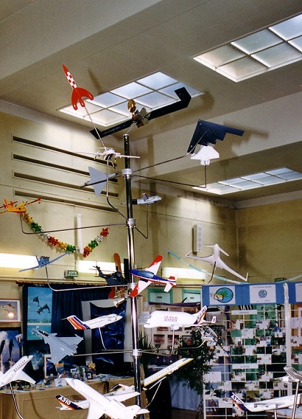 2001-Stand Jean François LAVOLE Maquettes d_avions.jpg