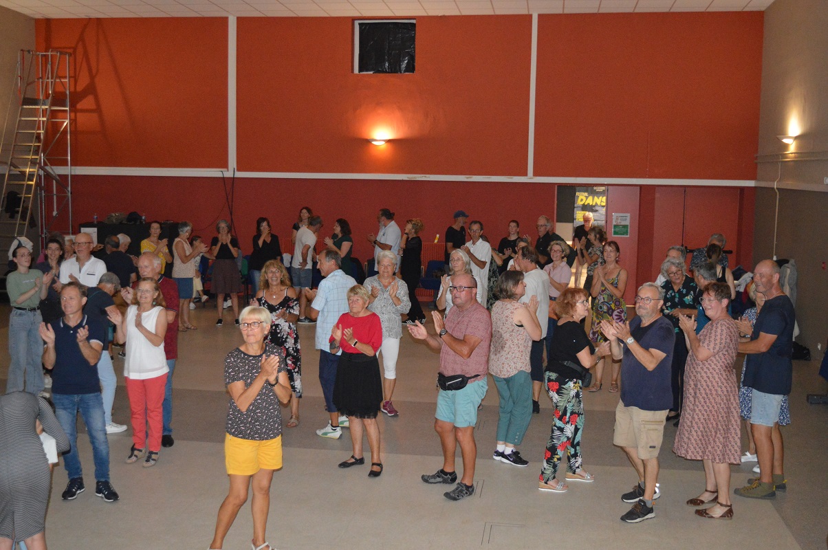 Des danseurs ravis - DSC_0057.jpg