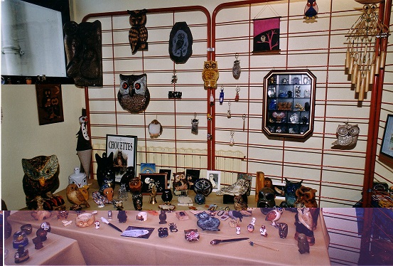 2001-Stand Josiane BOUHEBANT 2 Chouettes.jpg